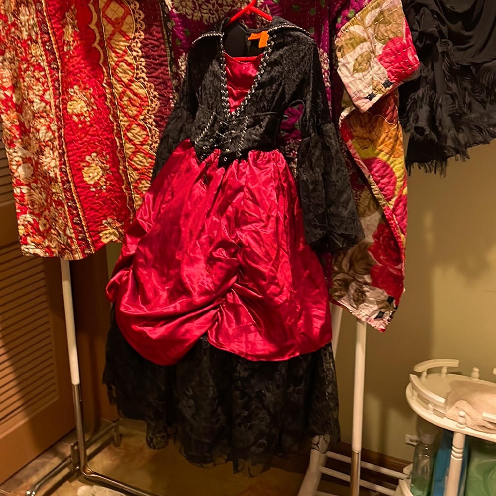 Child’s girls Victorian Vampire costume
